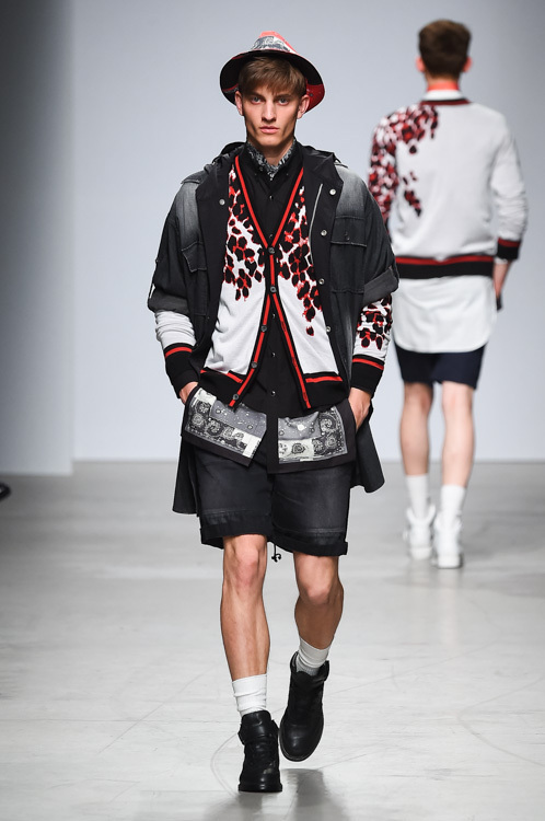 ミハラ ヤスヒロ 2015年春夏<span>コレクション</span> - 写真24
