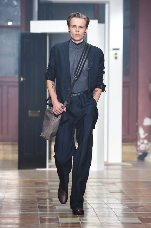 ランバン 2015年春夏メンズコレクション - あえて演出する不完全さ | 写真