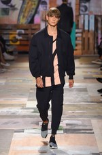 Y-3 2015年春夏コレクション - サーフ×パンク、スポーティーな革命の日｜写真10