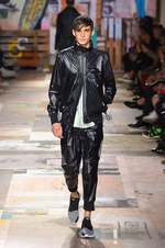 Y-3 2015年春夏コレクション - サーフ×パンク、スポーティーな革命の日｜写真17