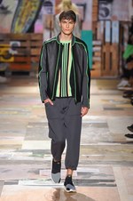 Y-3 2015年春夏コレクション - サーフ×パンク、スポーティーな革命の日｜写真38