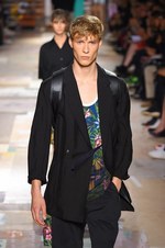 Y-3 2015年春夏コレクション - サーフ×パンク、スポーティーな革命の日｜写真56