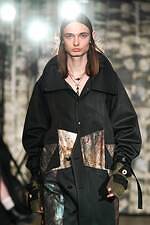 ヴィルドホワイレン 2024-25年秋冬コレクション - MEMENTO MORI、大切な“友人”へ｜写真48