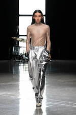 カナコ サカイ 2024年秋冬コレクション - “自ら選び取る”という意志｜写真11