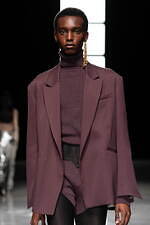 カナコ サカイ 2024年秋冬コレクション - “自ら選び取る”という意志｜写真14