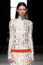 カナコ サカイ 2024年秋冬コレクション - “自ら選び取る”という意志｜写真21