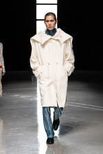 カナコ サカイ 2024年秋冬コレクション - “自ら選び取る”という意志｜写真22