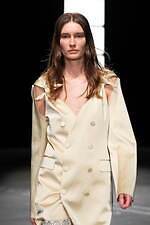 カナコ サカイ 2024年秋冬コレクション - “自ら選び取る”という意志｜写真31