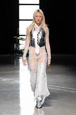 カナコ サカイ 2024年秋冬コレクション - “自ら選び取る”という意志｜写真41