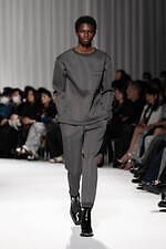 タエ アシダ 2024-25年秋冬コレクション - 軽やかに旅立つ｜写真34