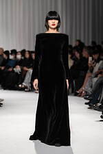 タエ アシダ 2024-25年秋冬コレクション - 軽やかに旅立つ｜写真73