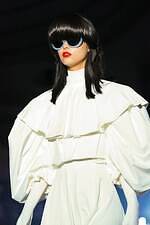 ミキオサカベ 2024-25年秋冬コレクション - 装飾的なファッションで紡ぐ物語｜写真10