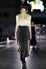 ミキオサカベ 2024-25年秋冬コレクション - 装飾的なファッションで紡ぐ物語｜写真34