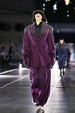 ミキオサカベ 2024-25年秋冬コレクション - 装飾的なファッションで紡ぐ物語｜写真48