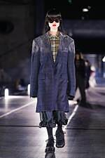 ミキオサカベ 2024-25年秋冬コレクション - 装飾的なファッションで紡ぐ物語｜写真49