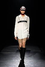 ミスターイット 2024-25年秋冬コレクション、日常の中で装うオートクチュール｜写真7