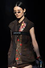 ミスターイット 2024-25年秋冬コレクション、日常の中で装うオートクチュール｜写真18