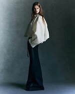 sacaiの24年春夏ウィメンズ、ラウンドシルエットのジャケット＆バルーンスリーブのジャカードニット｜写真1