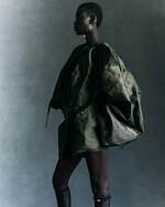 sacaiの24年春夏ウィメンズ、ラウンドシルエットのジャケット＆バルーンスリーブのジャカードニット｜写真3