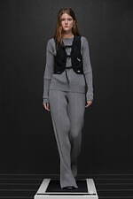 ハイク 2024-25年秋冬コレクション - ミリタリーをエレガントに｜写真6