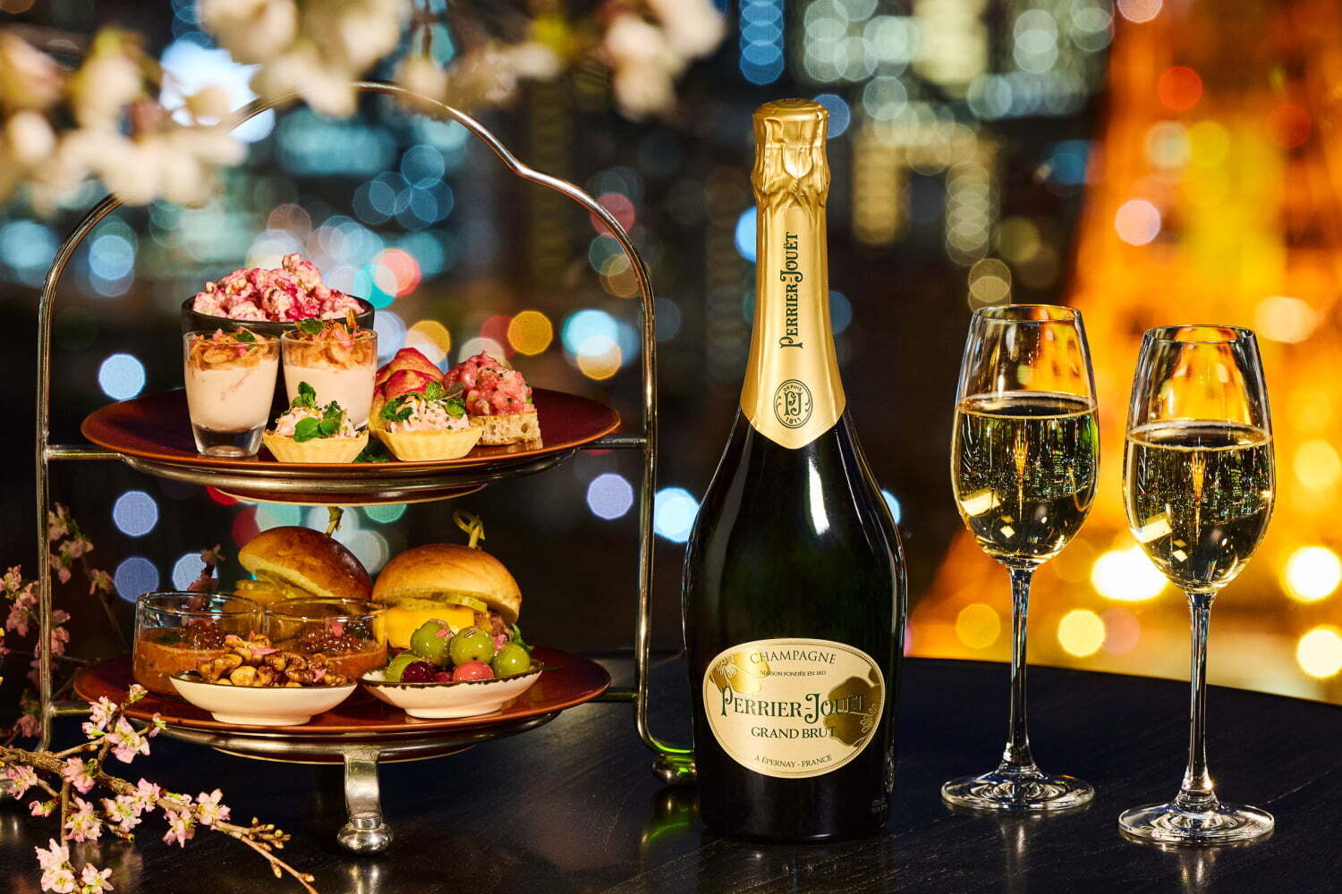 ウイスキー｜アンダーズ 東京“夜桜×夜景”を楽しむ食事プラン、「ペリエ ジュエ」のシャンパンとともに桜メニューを