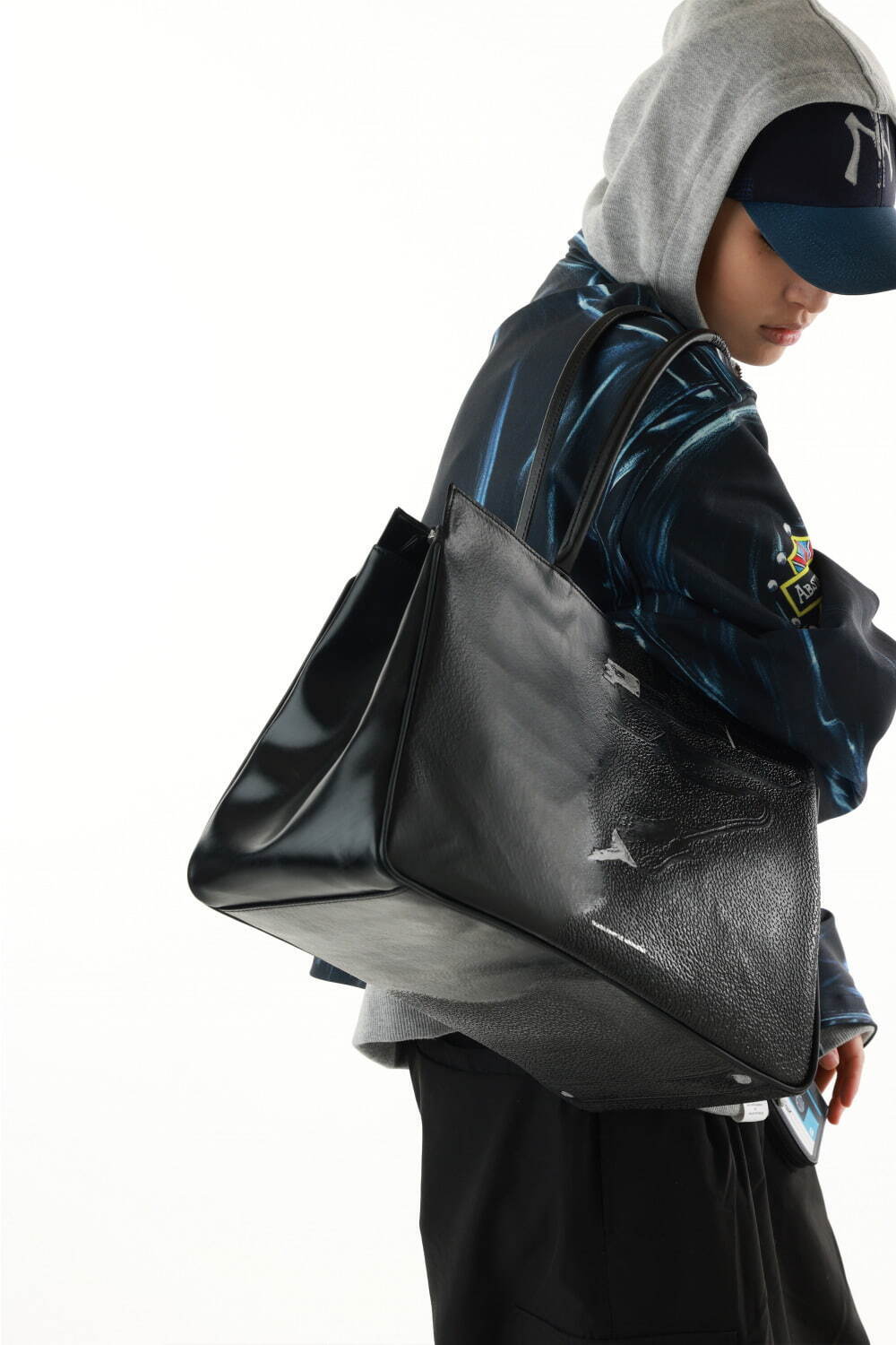 トーキングアバウト ジ アブストラクション(TALKING ABOUT THE ABSTRACTION) 2024-25年秋冬ウィメンズ&メンズコレクション  - 写真17