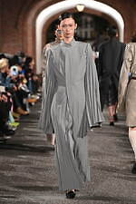 ケイスケヨシダ 2024-25年秋冬コレクション - 学生時代を回顧｜写真12