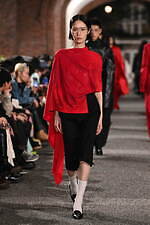 ケイスケヨシダ 2024-25年秋冬コレクション - 学生時代を回顧｜写真30