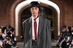 ケイスケヨシダ 2024-25年秋冬コレクション - 学生時代を回顧