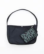 コム デ ギャルソン“CdG”ロゴ限定バッグ、伊勢丹新宿店メンズ館ショップリニューアルで｜写真2