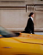 ヘルムート ラング、ピーター・ドゥによる24年春夏新作 - 異素材切り替えのテーラードコートなど｜写真2