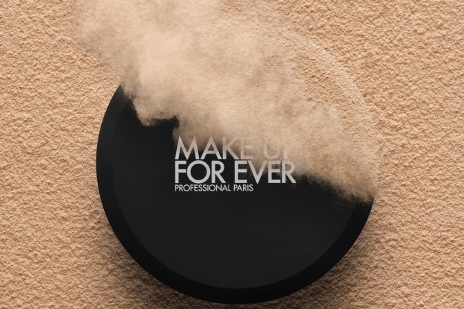 マットアイシャドウ｜メイクアップフォーエバーのテカリ防止パウダーが24年夏に進化、“まるで素肌”セミマット美肌をキープ