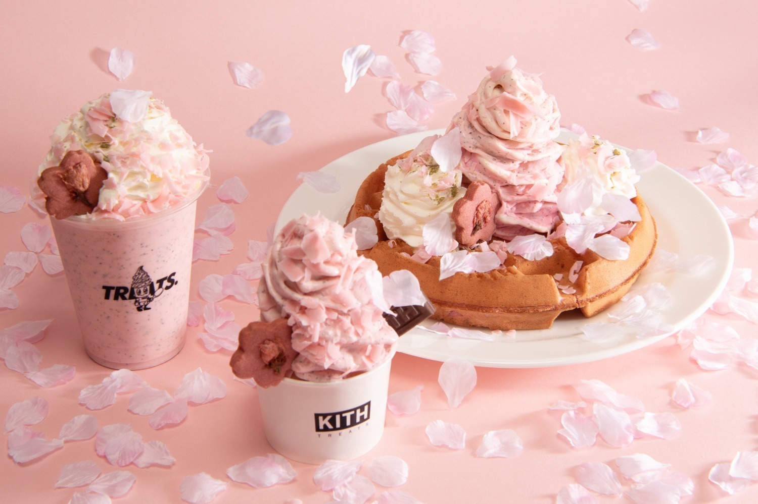 ミルクシェイク｜キス トリーツ トウキョウ春限定スイーツ、“桜クッキー×紅茶パウンドケーキ入り”アイスクリーム