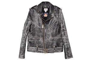 ブラックミーンズ×カミヤのコラボ、塗装でヴィンテージ加工を演出したバイカージャケットとレザーパンツ