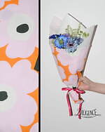 マリメッコのフラワーショップが東京・明治神宮前に、「ウニッコ」柄ラッピングの花＆限定アイスクリーム｜写真1