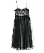 キャンディ ストリッパー24年夏、ふんわりチュールのシャーリングドレス＆花柄刺繍のミニワンピース｜写真6