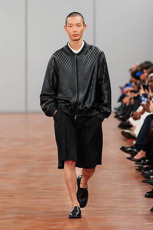 コス(COS) 2024年春夏ウィメンズ&メンズコレクション  - 写真17