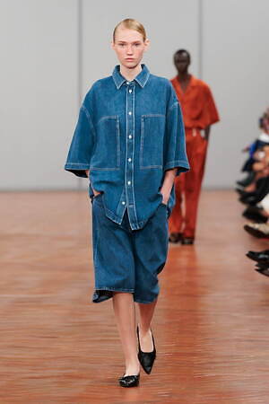 コス(COS) 2024年春夏ウィメンズ&メンズコレクション  - 写真21