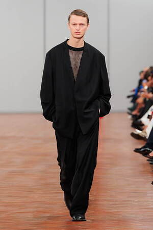 コス(COS) 2024年春夏ウィメンズ&メンズコレクション  - 写真26