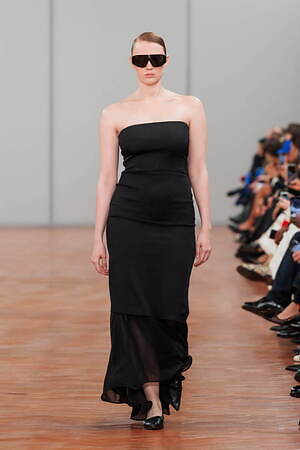 コス(COS) 2024年春夏ウィメンズ&メンズコレクション  - 写真29