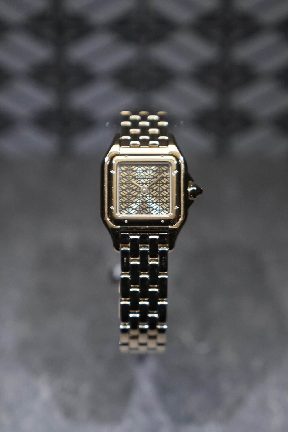 「パンテール ドゥ カルティエ」ウォッチ、スモールモデル 2024年