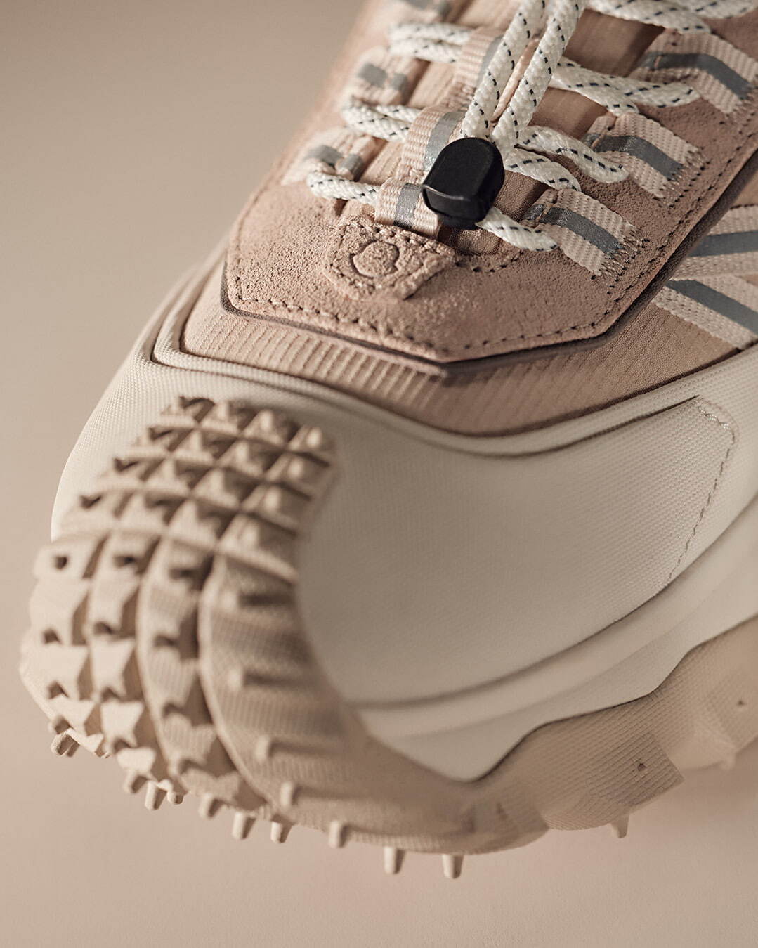 【大人気！】MONCLER ☆トレイルグリップスニーカーベージュ MONCLER モンクレール TRAILGRIP SNEAKER トレイル グリップ