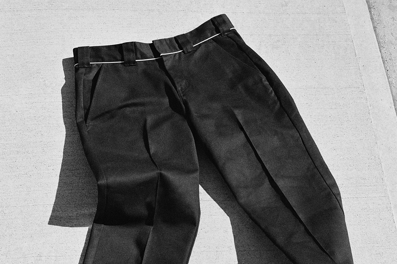 サタデーズ ニューヨークシティ×ディッキーズ、ドレッシーに昇華した新作パンツ2型