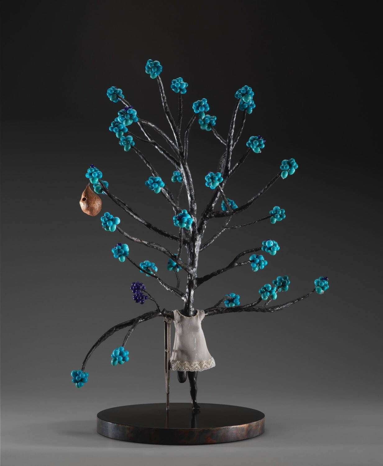 ルイーズ・ブルジョワ 《トピアリーIV》 1999年
撮影:Christopher Burke
© The Easton Foundation/Licensed by JASPAR and VAGA at Artists Rights Society (ARS), NY