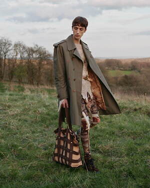 ヴィヴィアン・ウエストウッド(Vivienne Westwood) 2024-25年秋冬ウィメンズ&メンズコレクション  - 写真5