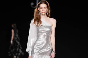 ジュン アシダ 2024-25年秋冬コレクション - メゾンのクラシックに回帰