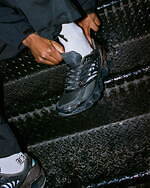 ミズノ×ヴァイナルアーカイブのコラボスニーカー、多彩な素材を用いた異素材MIXアッパー｜写真4