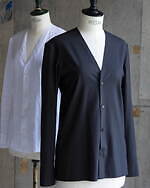 ガブリエラ コール ガーメンツの限定ワンピース＆Vネックシャツ、ロロ・ピアーナの素材を採用｜写真2