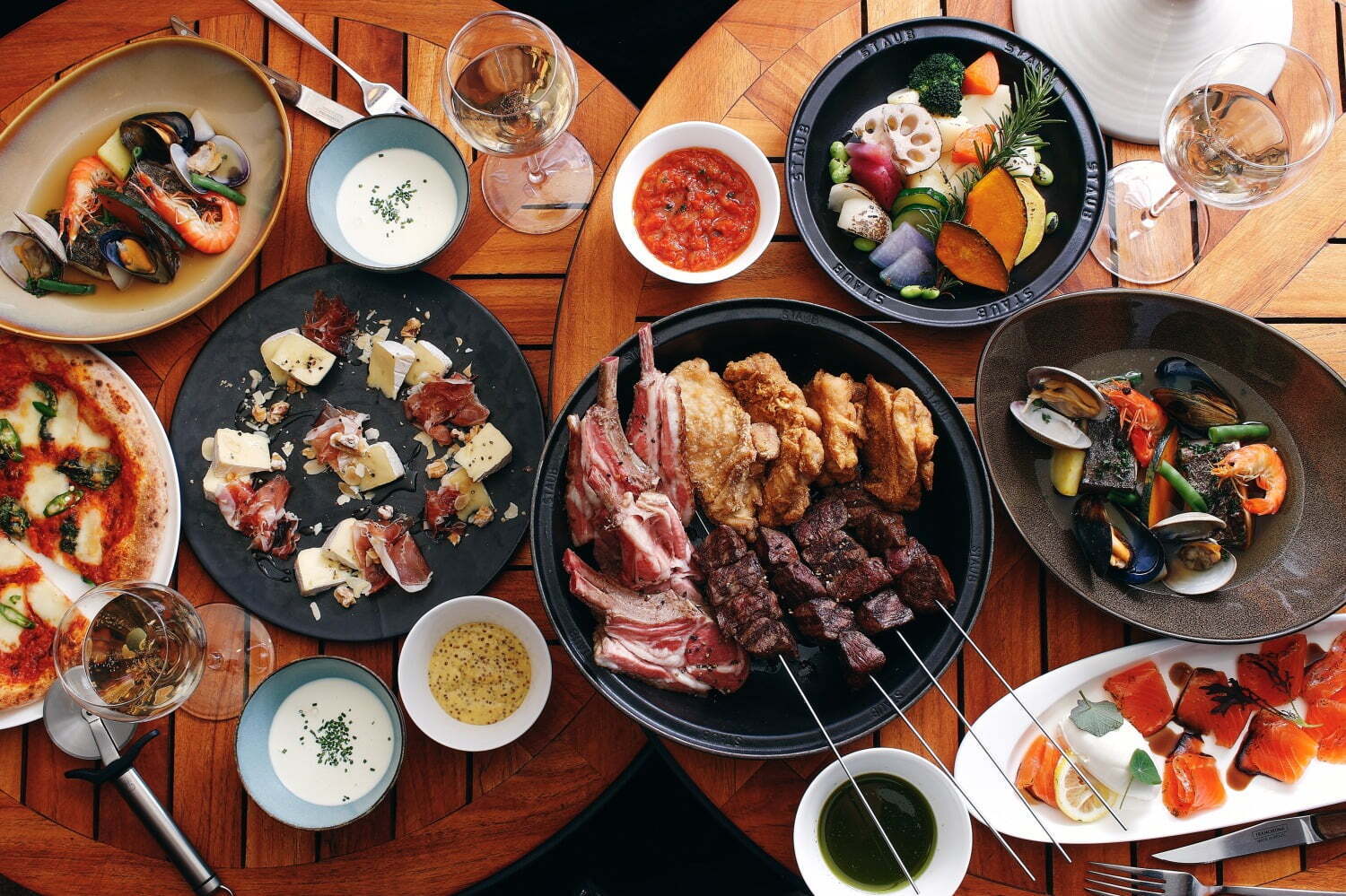 シャンパン(シャンパーニュ)｜パレスホテル東京「サマーテラスプラン」5年ぶりに開催、牛やラムの肉料理＆スパークリングワイン飲み放題