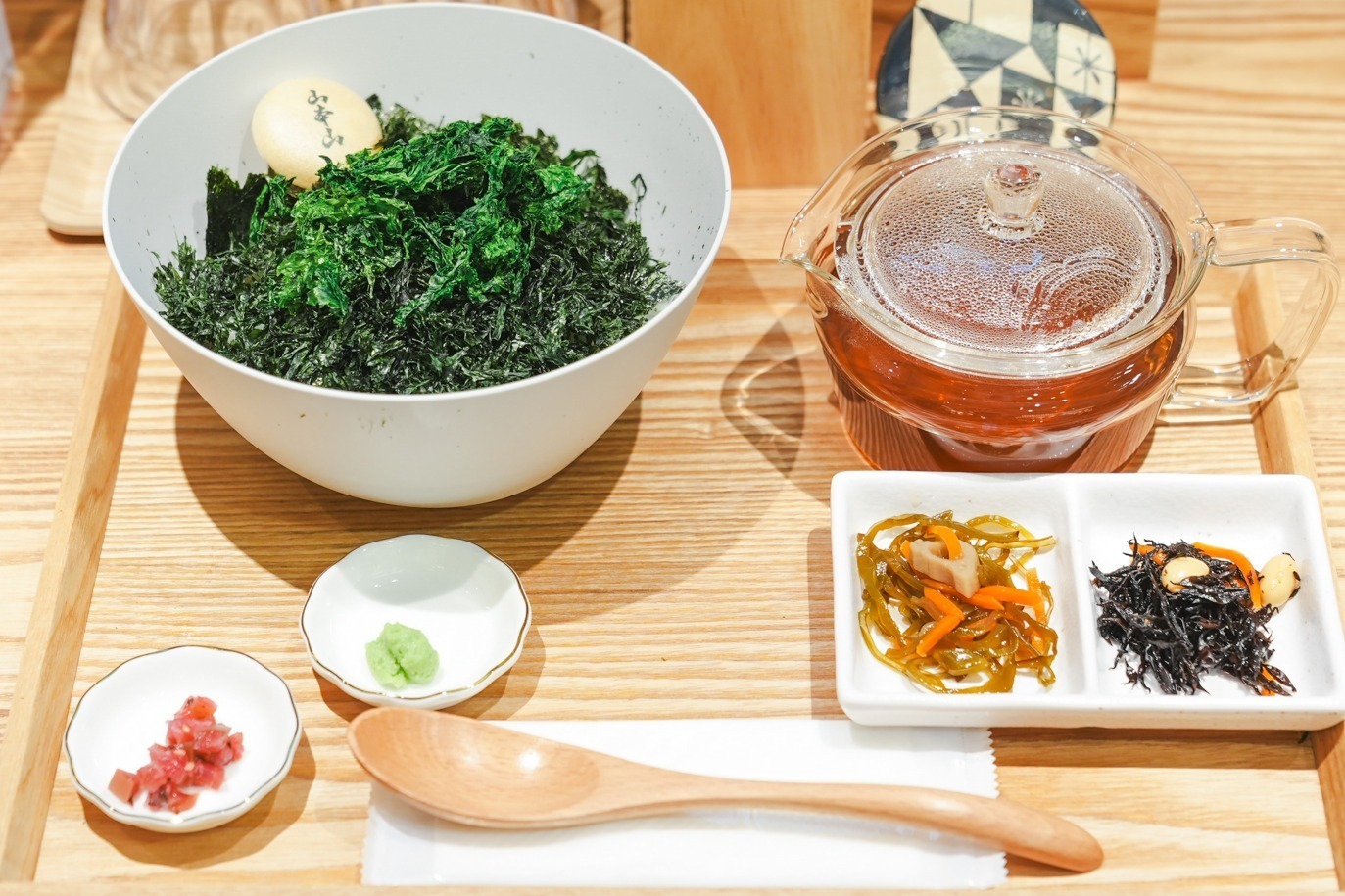 商業施設｜お茶漬け＆おにぎり専門店がJR新宿駅「イイトルミネ」に、茶と海苔の老舗・山本山の新業態